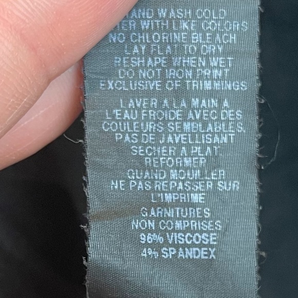 Retroluxe "Goodbye 2020' graphic round neck t-shirt - Picture 5 of 5